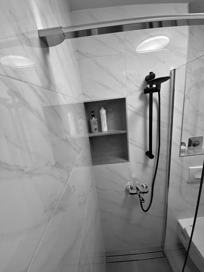 Astoria Apartment Varaždin Екстериор снимка