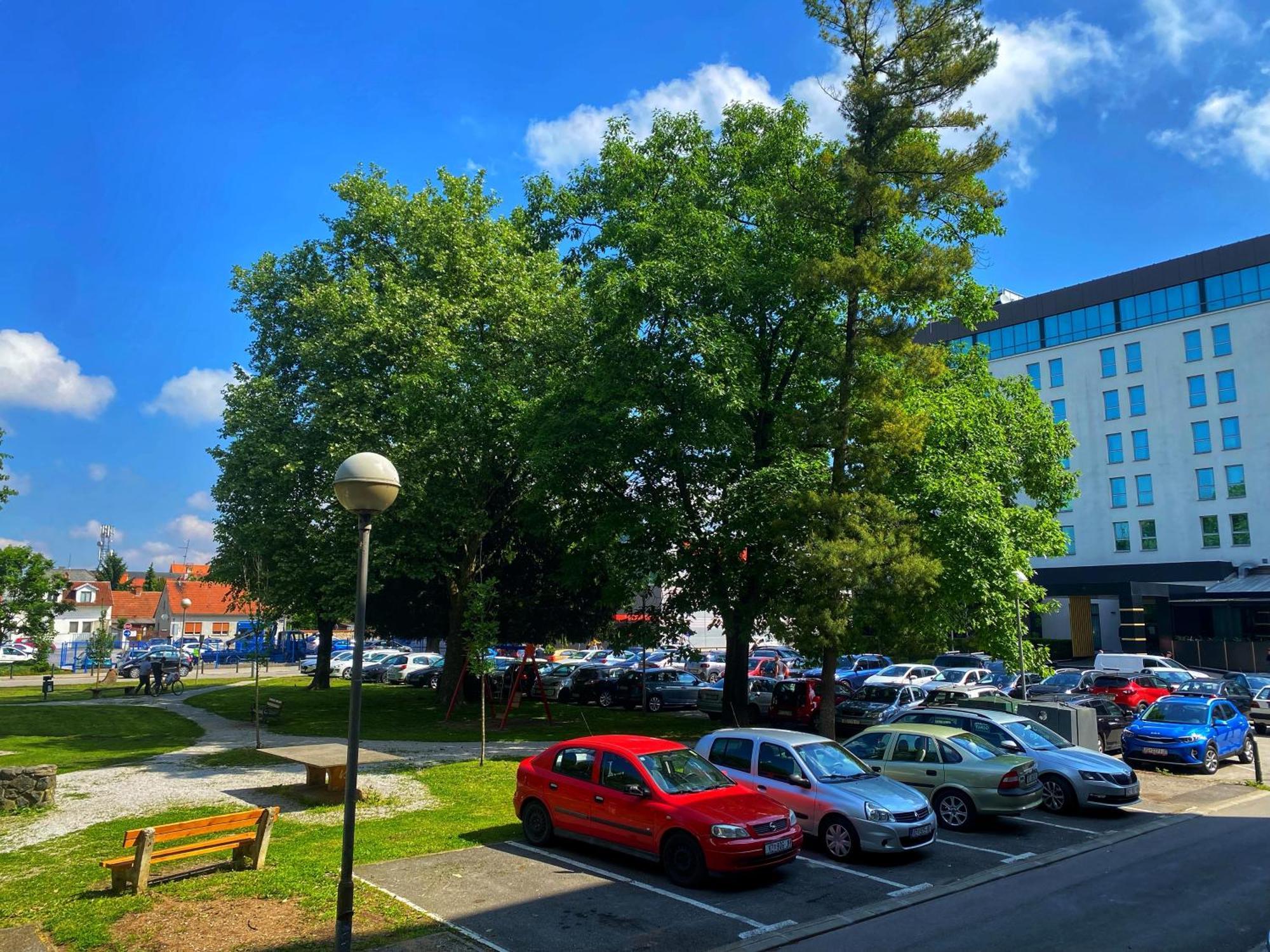 Astoria Apartment Varaždin Екстериор снимка